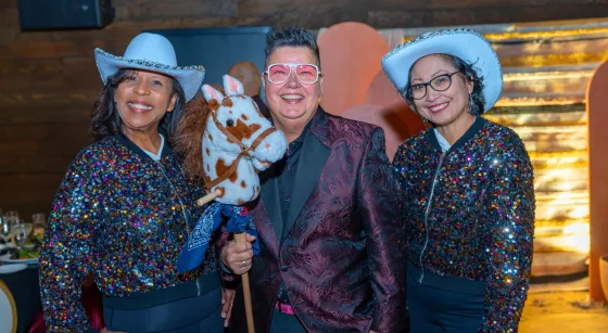 Layne, the auctionista with ladies from KYnamics